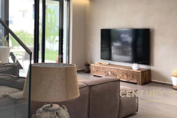 Shtepi ne shitje 4+1 ne Durres - 1,400,000 Euro