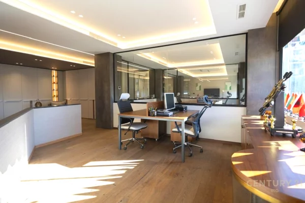 Ambient biznesi ne shitje 3+1 ne Tirane - 700,000 Euro