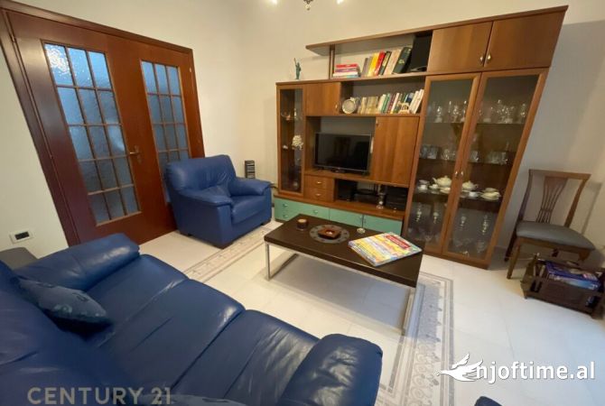 Shtepi me qera 2+1 ne Tirane - 700 Euro