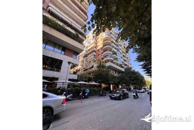Ambient biznesi me qera 3+1 ne Tirane - 1,500 Euro