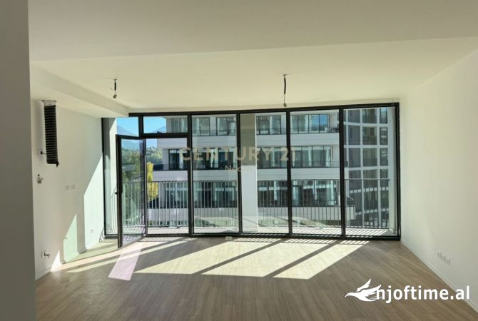 Ambient biznesi me qera 3+1 ne Tirane - 1,400 Euro