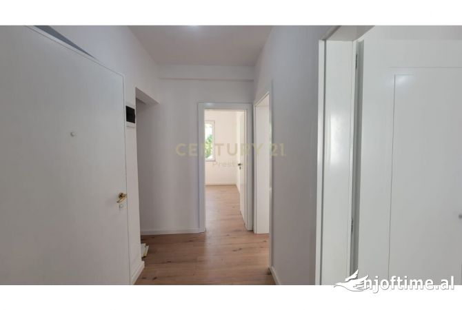 Ambient biznesi me qera 3+1 ne Tirane - 650 Euro