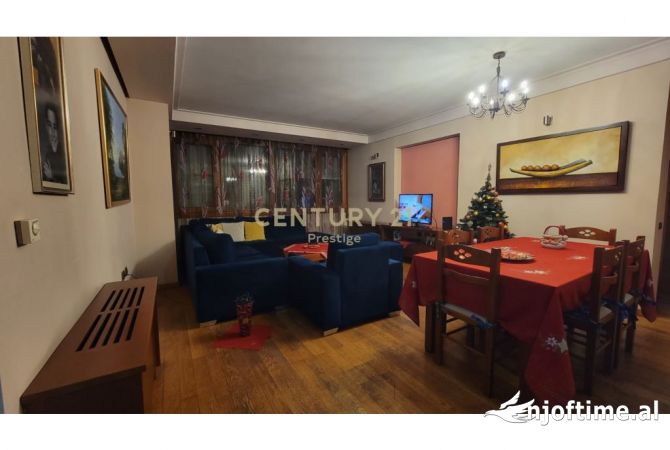 Shtepi me qera 3+1 ne Tirane - 1,300 Euro