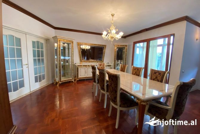 Casa in vendita 3+1 a Tirana - 1,200,000 Euro