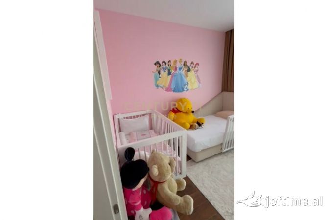 Shtepi me qera 2+1 ne Tirane - 2,500 Euro