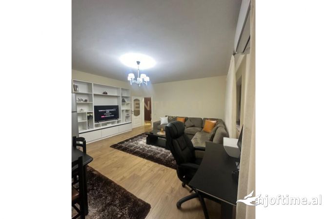 Casa in affitto 2+1 a Tirana - 1,000 Euro