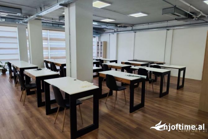 Ambient biznesi me qera 3+1 ne Tirane - 3,000 Euro