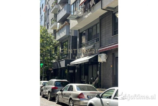 Ambient biznesi me qera 1+1 ne Tirane - 2,500 Euro