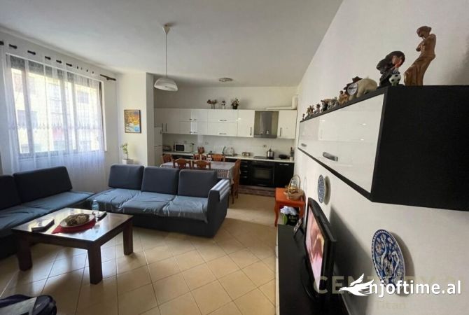 Shtepi ne shitje 3+1 ne Tirane - 120,000 Euro