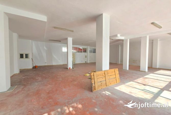 Ambient biznesi me qera 1+1 ne Tirane - 1,800 Euro