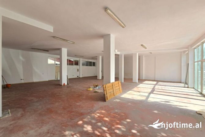 Ambient biznesi me qera 1+1 ne Tirane - 1,800 Euro