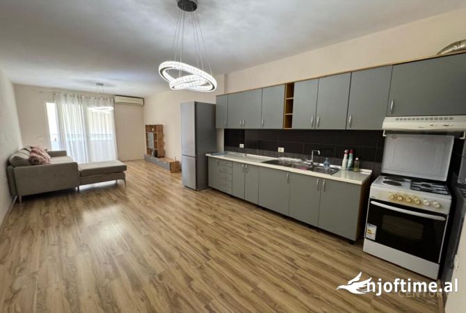 Shtepi me qera 2+1 ne Tirane - 800 Euro
