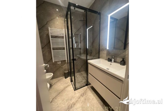 House for Rent 1+1 in Tirana - 800 Euro