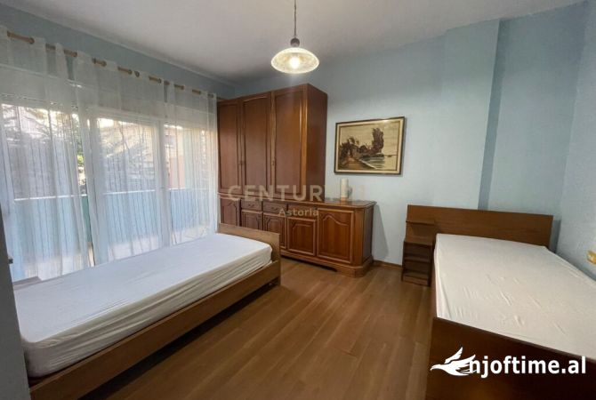 Shtepi me qera 2+1 ne Tirane - 750 Euro