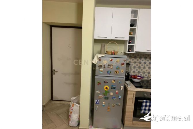 Shtepi me qera Apartament ne Tirane, 1+1, Mobilimi E mobiluar, Pagesa 500  Euro.