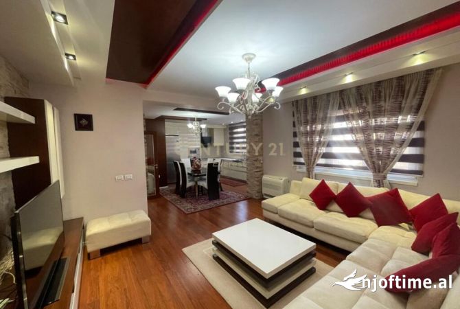 Shtepi me qera 2+1 ne Tirane - 900 Euro