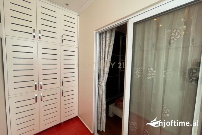 Shtepi me qera Apartament ne Tirane, 2+1, Mobilimi E mobiluar, Pagesa 900  Euro.