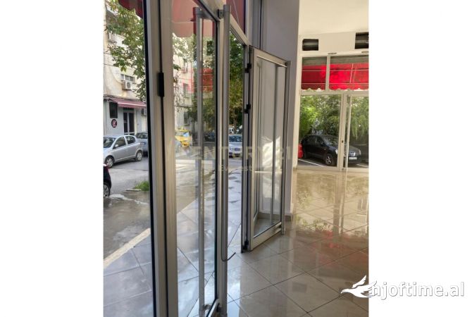 BRRAKA, JAPIM AMBJENT BIZNESI PER QIRA!