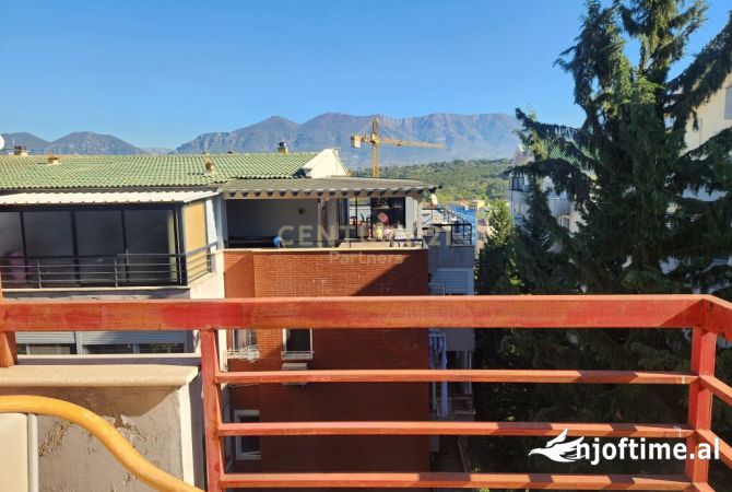 Shtepi me qera Apartament ne Tirane, 1+1, Mobilimi E mobiluar, Pagesa 700  Euro.