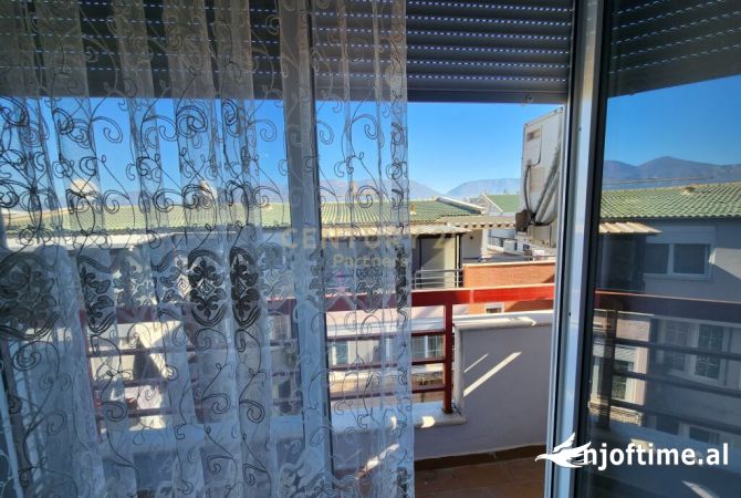 Shtepi me qera Apartament ne Tirane, 1+1, Mobilimi E mobiluar, Pagesa 700  Euro.