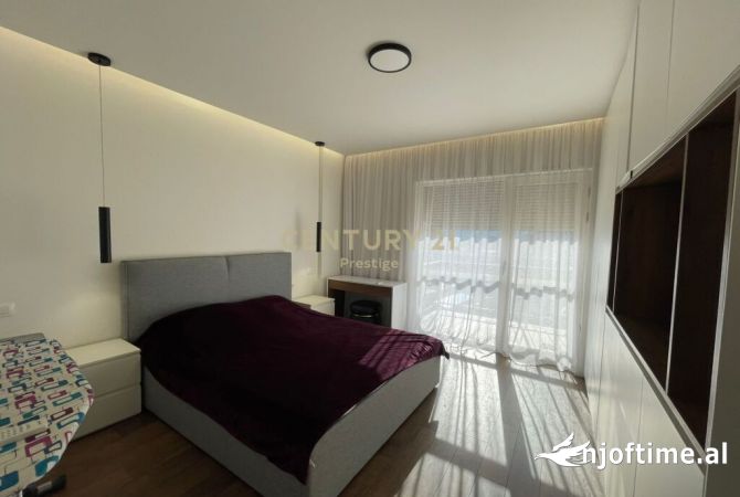 Shtepi me qera 3+1 ne Tirane - 2,200 Euro