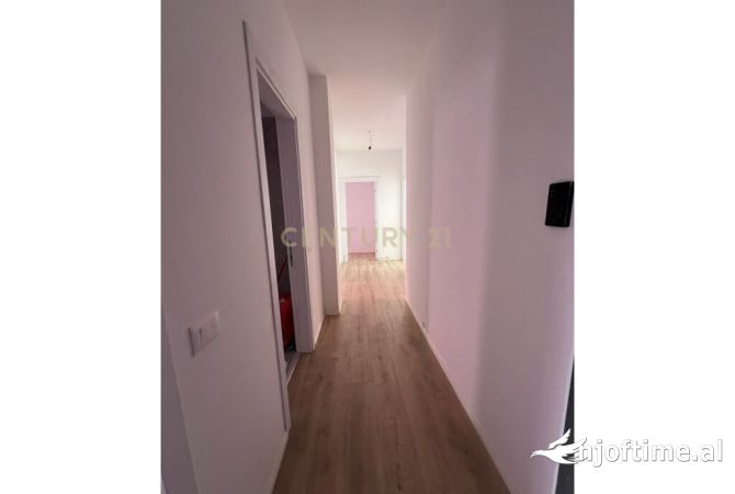JAPIM ME QIRA APARTAMENT 3+1+2, KOMPLEKSI ARLIS "FARMACIA 10"  !!!