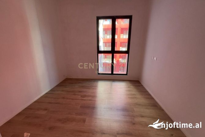 JAPIM ME QIRA APARTAMENT 3+1+2, KOMPLEKSI ARLIS "FARMACIA 10"  !!!