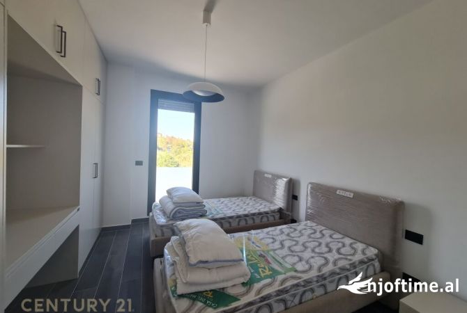 Shtepi me qera 2+1 ne Tirane - 1,600 Euro