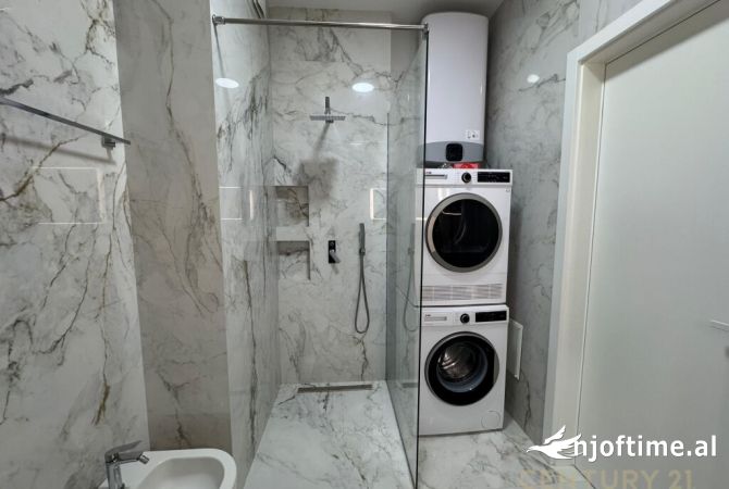 Shtepi me qera Apartament ne Tirane, 2+1, Mobilimi E mobiluar, Pagesa 1,800  Euro.