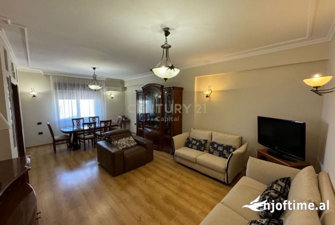 Shtepi me qera Apartament ne Tirane, 2+1, Mobilimi E mobiluar, Pagesa 700  Euro.
