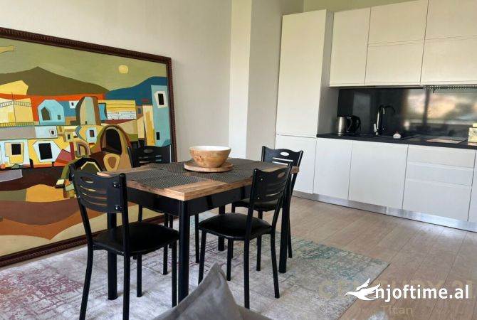 Shtepi me qera 2+1 ne Tirane - 1,200 Euro