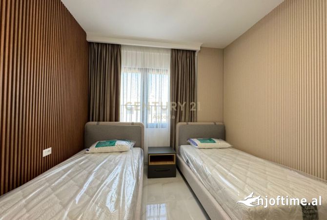 Penthouse (panoramic top floor) for rent in Tirana 3+1, Furnished