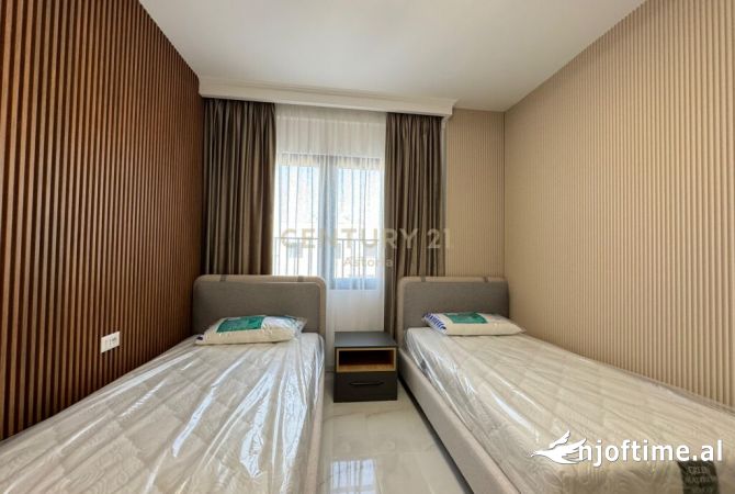 Penthouse (panoramic top floor) for rent in Tirana 3+1, Furnished