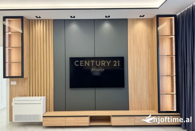 Penthouse (panoramic top floor) for rent in Tirana 3+1, Furnished