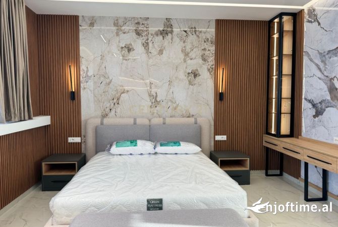 Penthouse (panoramic top floor) for rent in Tirana 3+1, Furnished