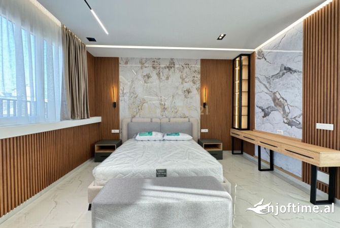 Penthouse (panoramic top floor) for rent in Tirana 3+1, Furnished