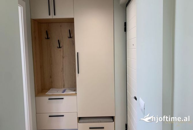 Shtepi me qera Apartament ne Tirane, 2+1, Mobilimi E mobiluar, Pagesa 650  Euro.