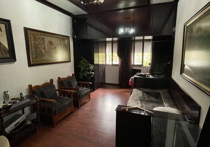 Shtepi me qera 2+1 ne Tirane - 650 Euro