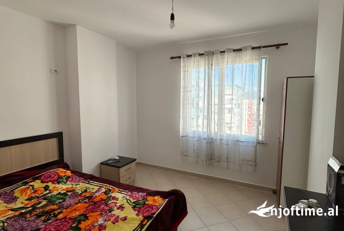 Shtepi me qera 2+1 ne Tirane - 400 Euro