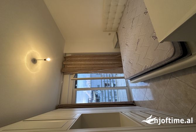 Shtepi me qera Apartament ne Tirane, 2+1, Mobilimi E mobiluar, Pagesa 550  Euro.