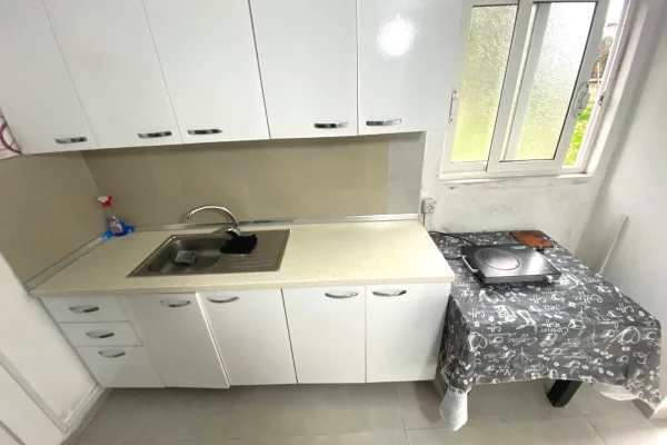 Shtepi me qera Garsoniere ne Tirane - 200 Euro