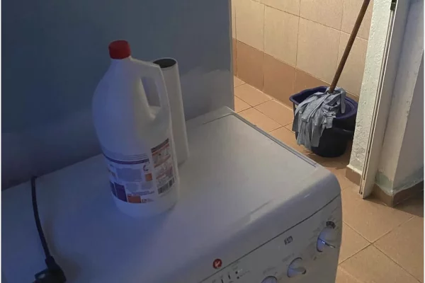 Shtepi me qera Shtepi Private ne Tirane, 1+1, Mobilimi E mobiluar, Pagesa 250  Euro.