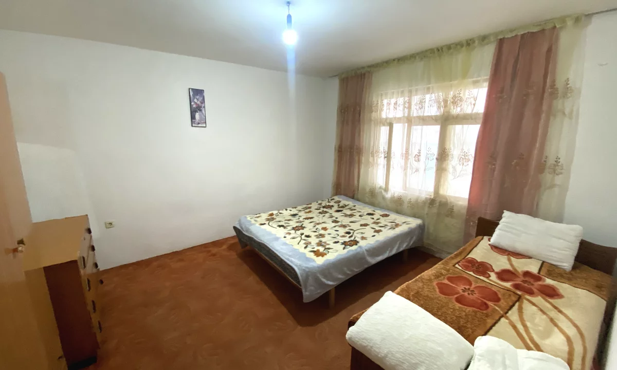 Shtepi me qera Shtepi Private ne Tirane, 1+1, Mobilimi E mobiluar, Pagesa 250  Euro.