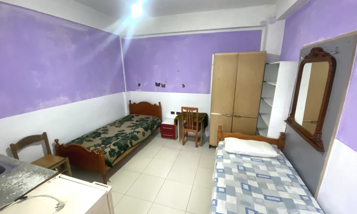 Casa privata/Indipendente in affitto a Tirana Garsoniere, Arredato