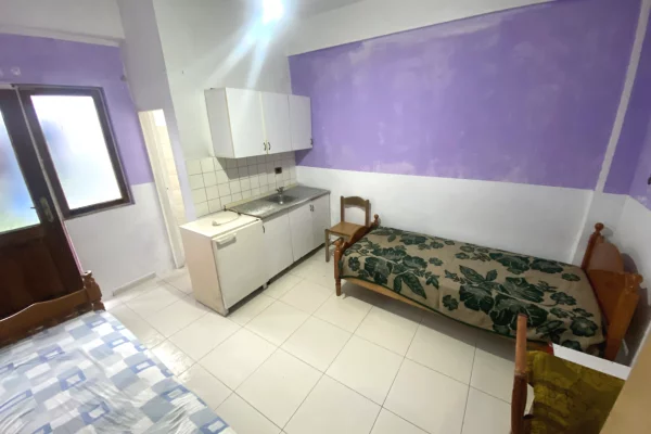 Casa privata/Indipendente in affitto a Tirana Garsoniere, Arredato