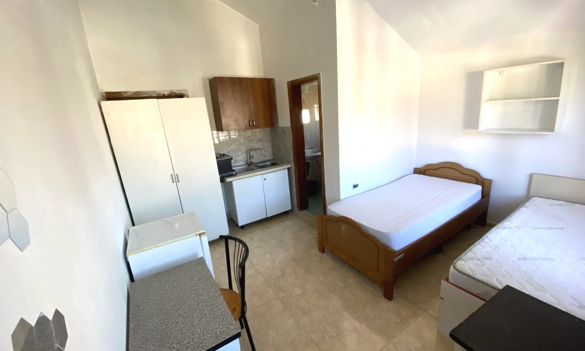 Shtepi me qera Apartament ne Tirane, Garsoniere, Mobilimi E mobiluar, Pagesa 180  Euro.