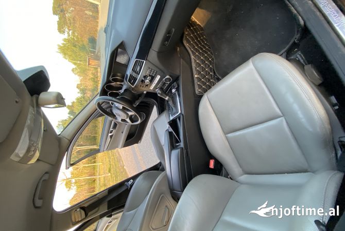 Makina ne shitje ne Lezhe, Mercedes-Benz, 2011 Diesel,Kambio Automatik Pagesa 8,500  Euro.