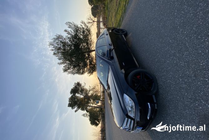 Makina ne shitje ne Lezhe, Mercedes-Benz, 2011 Diesel,Kambio Automatik Pagesa 8,500  Euro.