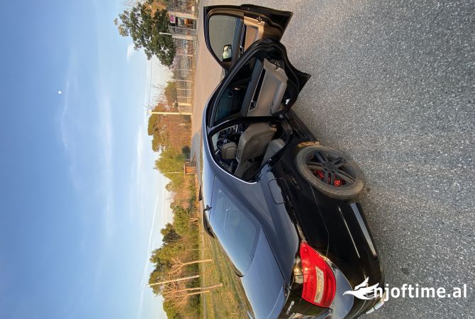 Makina ne shitje ne Lezhe, Mercedes-Benz, 2011 Diesel,Kambio Automatik Pagesa 8,500  Euro.