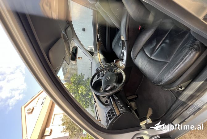 Makina ne shitje ne Lezhe, Mercedes-Benz, 2003 Diesel,Kambio Automatik Pagesa 4,200  Euro.